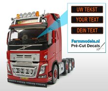 UW TEKST 3x ZWARTE Kentekenplaatsticker ORANJE LETTERS Pré-Cut Decals 1:32 Farmmodels.nl