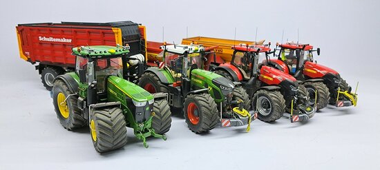 3x 2 stuks assorti stickers FENDT tbv Beschermkap voor Uitlaat chrome Pré-Cut Decals, Farmmodels.nl, 1:32