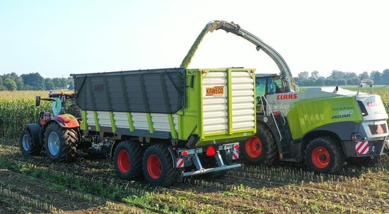 3x KAWECO RADIUM 255 stickers afmeting 11 mm hoog x 25 mm lang 1:32 Farmmodels.nl