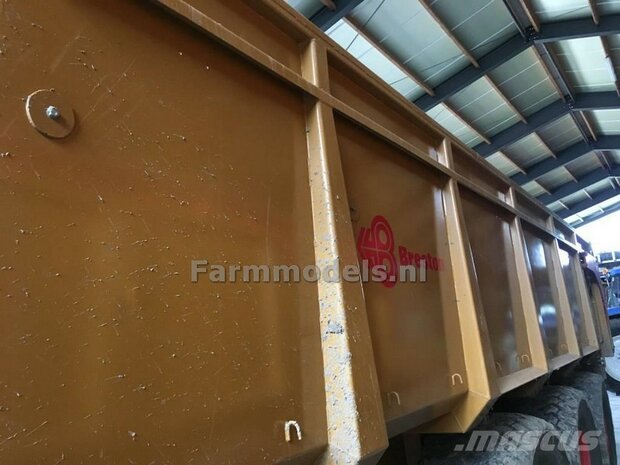 4x BLAUWE striping Breston 1.5 mm hoog x 200 mm lang per streep = 800 mm totaal stickers/ Pr&eacute;-Cut Decals 1:32 Farmmodels.nl 