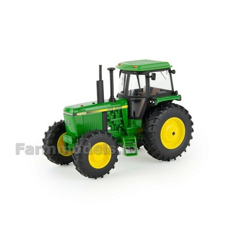 PRESTIGE COLLECTION John Deere 4250 4WD  ERTL1:32  45915    