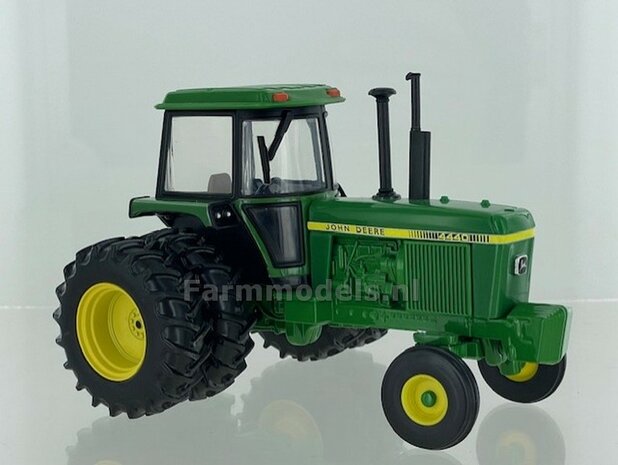 John Deere 4440 2WD dubbellucht LIMITED EDITION 2500 st. Britains 1:32  BR43380   