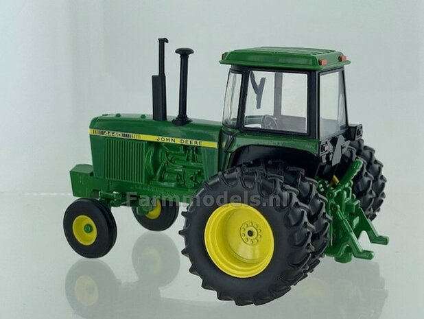 John Deere 4440 2WD dubbellucht LIMITED EDITION 2500 st. Britains 1:32  BR43380   