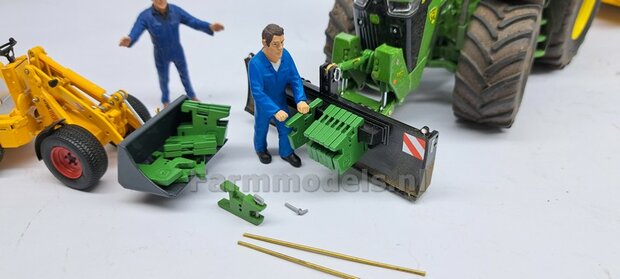 FM-Weight: (Front-) Gewicht platen set ZONDER OPDRUK, FENDT 942 CHASSIS GRIJS GESPOTEN:  8x gewichtplaten + 1x Trekoog-plaat + div. Trekhaak pinnen + 2x Messing as 1:32