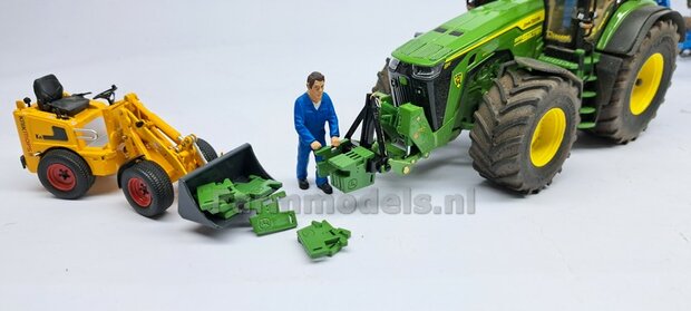 Gewichten drager BOK  &quot;ROBUST&quot; version (FENDT) DONKER GRIJS GESPOTEN RESIN/ METAAL  incl. diverse trekhaak pinnen in Alu. kleur FM-Weight Series  1:32