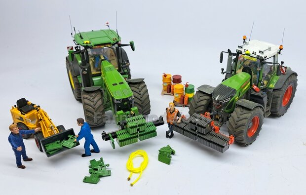 Gewichten drager BOK  &quot;TRACTOR PULL&quot; + lights version (FENDT) DONKER GRIJS gespoten RESIN/ METAAL incl. diverse trekhaak pinnen in Aluminium kleur  FM-Weight Series:   1:32