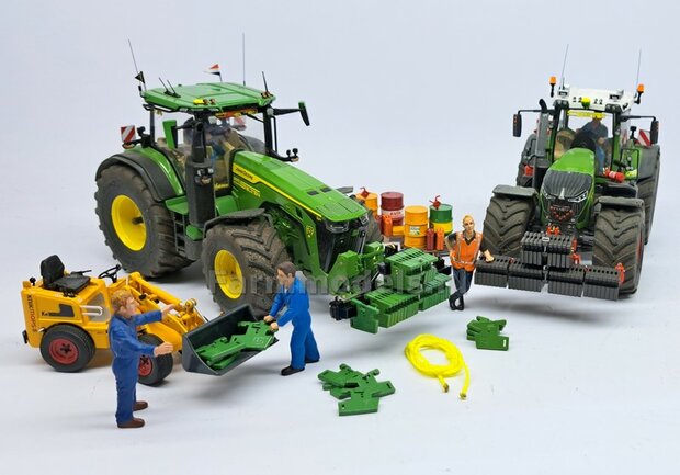 Gewichten drager BOK  &quot;TRACTOR PULL&quot; + lights version (FENDT) DONKER GRIJS gespoten RESIN/ METAAL incl. diverse trekhaak pinnen in Aluminium kleur  FM-Weight Series:   1:32