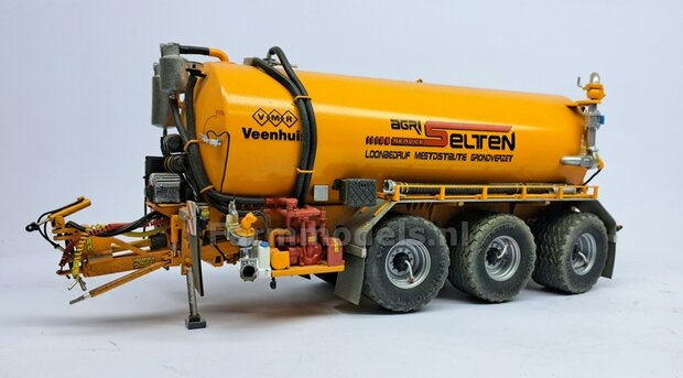 2x Vredestein Flotation Pro Banden &Oslash; 46.8 mm met RESIN Velgen BLANK geleverd  1:32   Farmmodels Premium Line Series  