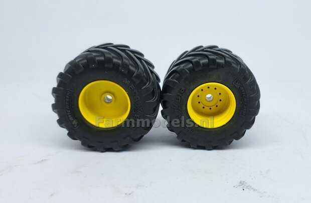 JD 7310R: 2x Michelin Mega X Bib Banden &Oslash; 53.5 x 32.3 mm + ALUMINIUM velgen JOHN DEERE GEEL gespoten   1:32    Farmmodels Custom Line Series