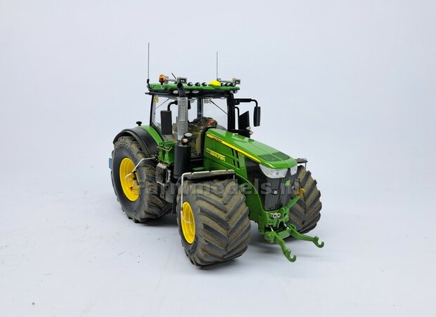 JD 7310R: 2x Michelin Mega X Bib Banden &Oslash; 53.5 x 32.3 mm + ALUMINIUM velgen JOHN DEERE GEEL gespoten   1:32    Farmmodels Custom Line Series