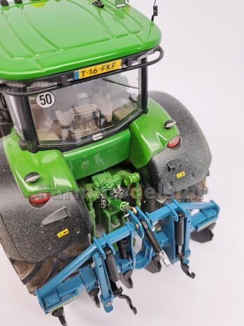 JD 7310R: 2x Michelin Mega X Bib Banden &Oslash; 53.5 x 32.3 mm + ALUMINIUM velgen JOHN DEERE GEEL gespoten   1:32    Farmmodels Custom Line Series