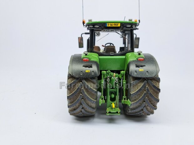 JD 7310R: 2x Michelin Mega X Bib Banden &Oslash; 53.5 x 32.3 mm + ALUMINIUM velgen JOHN DEERE GEEL gespoten   1:32    Farmmodels Custom Line Series