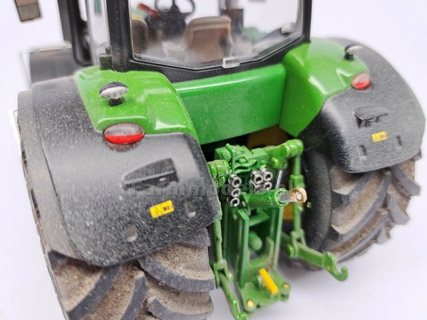 JD 7310R: 2x Michelin Mega X Bib Banden &Oslash; 53.5 x 32.3 mm + ALUMINIUM velgen JOHN DEERE GEEL gespoten   1:32    Farmmodels Custom Line Series