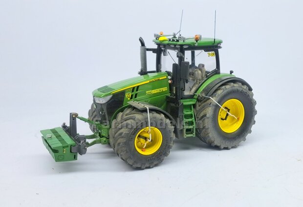 JD 7310R: 2x Michelin Mega X Bib Banden &Oslash; 53.5 x 32.3 mm + ALUMINIUM velgen JOHN DEERE GEEL gespoten   1:32    Farmmodels Custom Line Series