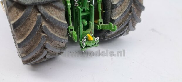 JD 7310R: 2x Michelin Mega X Bib Banden &Oslash; 53.5 x 32.3 mm + ALUMINIUM velgen JOHN DEERE GEEL gespoten   1:32    Farmmodels Custom Line Series