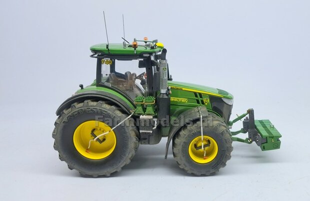 JD 7310R: 2x Michelin Mega X Bib Banden &Oslash; 53.5 x 32.3 mm + ALUMINIUM velgen JOHN DEERE GEEL gespoten   1:32    Farmmodels Custom Line Series