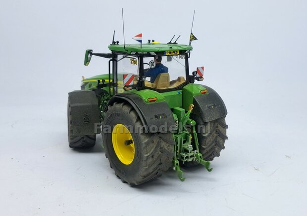 JD 7310R: 2x Michelin Mega X Bib Banden &Oslash; 53.5 x 32.3 mm + ALUMINIUM velgen JOHN DEERE GEEL gespoten   1:32    Farmmodels Custom Line Series