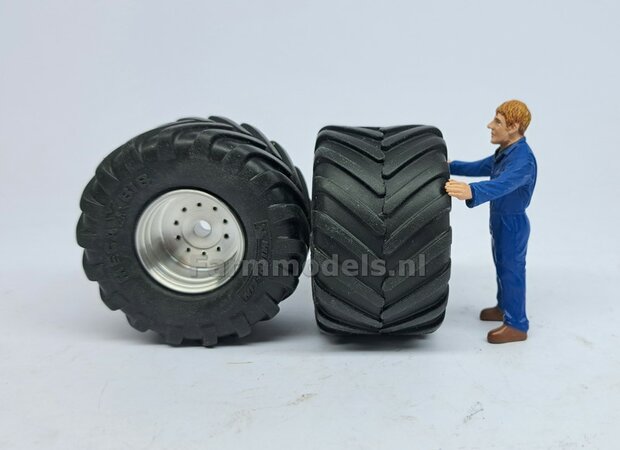 JD 7310R: 2x Michelin Mega X Bib Banden &Oslash; 53.5 x 32.3 mm + ALUMINIUM velgen BLANK geleverd  1:32    Farmmodels Custom Line Series