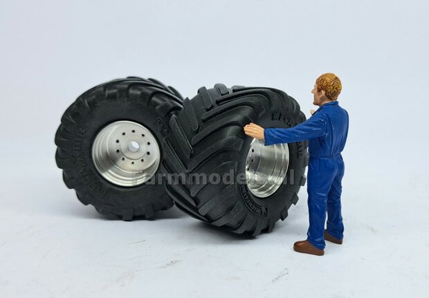 JD 7310R: 2x Michelin Mega X Bib Banden &Oslash; 53.5 x 32.3 mm + ALUMINIUM velgen BLANK geleverd  1:32    Farmmodels Custom Line Series