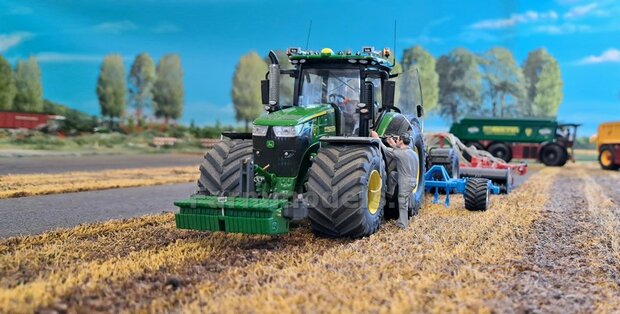 2x Planeetkappen &Oslash; 9 mm John Deere Geel, Geschikt voor o.a. JD 7310R alu achteras velgen 1:32