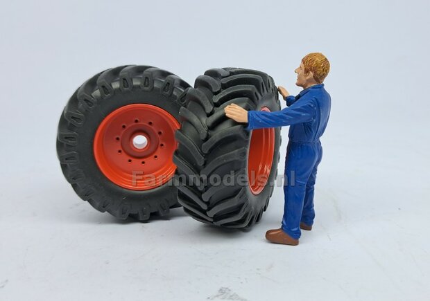 Fendt 828 GEN. 1: 2x Brede Banden &Oslash; 53.8 x 22.5 mm + ALUMINIUM velgen FENDT ROOD gespoten 1:32    Farmmodels Custom Line Series