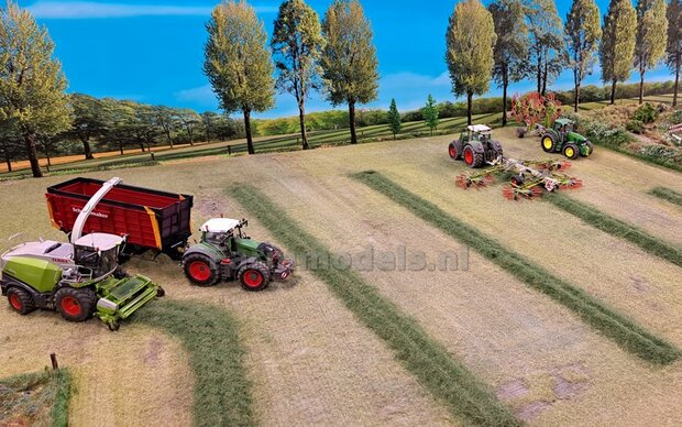 Fendt 828 GEN. 1: 2x Trelleborg Brede Banden &Oslash; 66.3 x 28.5 mm + ALUMINIUM velgen FENDT ROOD gespoten  1:32    Farmmodels Custom Line Series