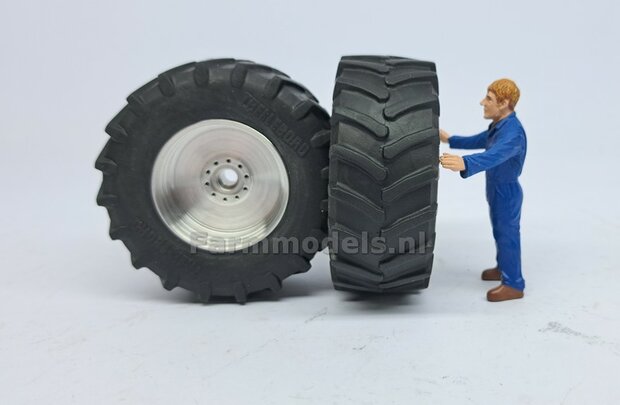 Fendt 828 FACELIFT: 2x Trelleborg Brede Banden &Oslash; 66.3 x 28.5 mm + ALUMINIUM velgen BLANK geleverd 1:32    Farmmodels Custom Line Series