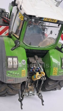 Hydrauliekblok 6x2 achterbrug Fendt 942 Wiking: RESIN, FENDT 942 CHASSIS GRIJS Gespoten geleverd, geschikt voor  plaatsing van 12x &quot;VROUW&quot; koppelingen  1:32    