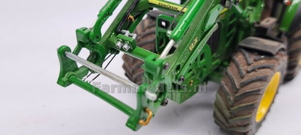 BOUWKIT: Vicon pakkenklem geschikt voor de John Deere 7430 Wking VOORLADER  1:32   