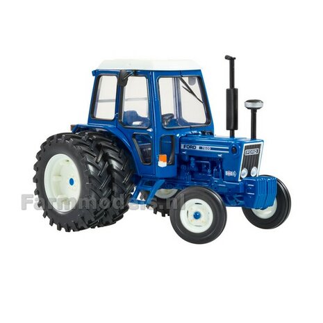 Ford 7600 met dubbellucht 1:32 Britains 43371    EXPECTED