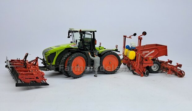 Claas Xerion 8x Dubbellucht Cultuurbanden set &Oslash; 63.5 x 9.5mm + CLAAS ORANJE VELGEN + MOLCON koppelringen en toebehoren  1:32