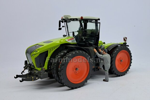 Claas Xerion 8x Dubbellucht Cultuurbanden set &Oslash; 63.5 x 9.5mm + CLAAS ORANJE VELGEN + MOLCON koppelringen en toebehoren  1:32