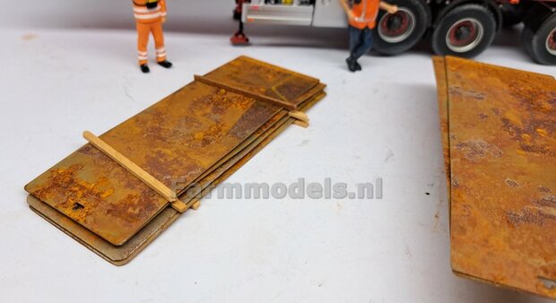 10x STALEN RIJPLATEN 150 x 50 x 0,5 mm geleverd incl. 4 STOPHOUT Balkjes, rijplaten als BLANK STAAL geleverd  1:32 