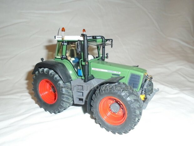 Fendt 824/ 926 Gen I: 2x Brede Banden &Oslash; 62.5 x 27.7 mm + ALUMINIUM velgen BLANK Geleverd 1:32 Farmmodels Custom Line Series