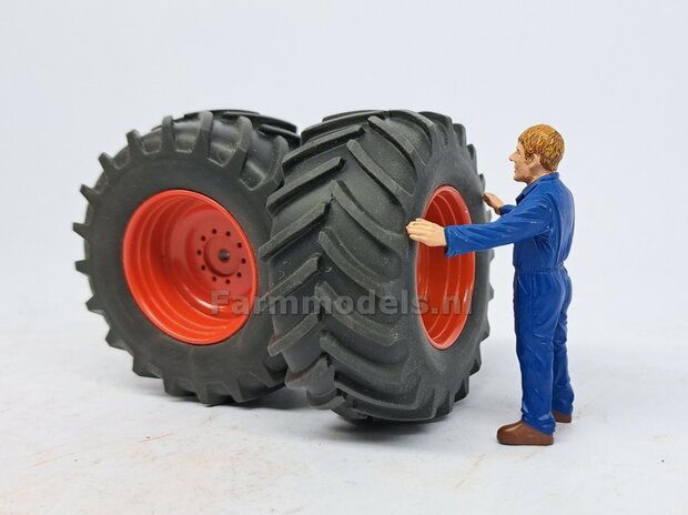 Fendt 824/ 926 Gen I: 2x Brede Banden &Oslash; 62.5 x 27.7 mm + ALUMINIUM velgen FENDT ROOD Gespoten Geleverd 1:32 Farmmodels Custom Line Series