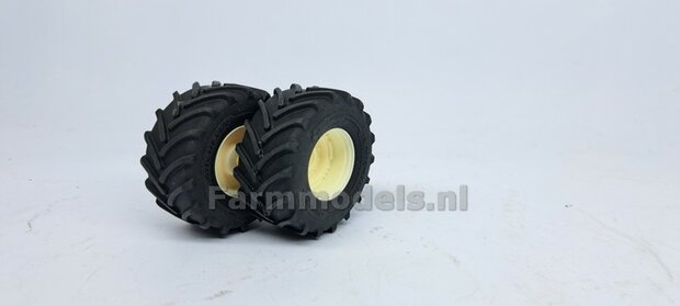 JD 8R 410: 2x Michelin Axiobib2  &Oslash;  55.1 x 25.8 mm Banden + RESIN Velgen BLANK Geleverd 1:32    Farmmodels Premium Line Series 