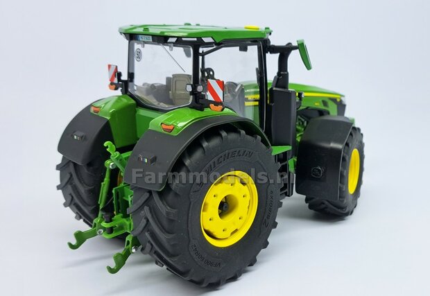 JD 8R 410: 2x Michelin Axiobib2  &Oslash;  70.3 x 30.4 mm Banden + RESIN Velgen JOHN DEERE GEEL gespoten  1:32 Farmmodels Premium Line Series 