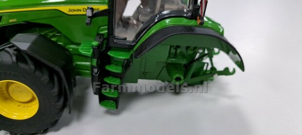 JD 8R 410: 2x Michelin Axiobib2  &Oslash;  70.3 x 30.4 mm Banden + RESIN Velgen JOHN DEERE GEEL GESPOTEN geleverd 1:32    Farmmodels Premium Line Series  