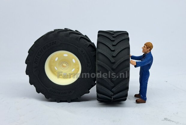 JD 8R 410: 2x Michelin Axiobib2  &Oslash;  70.3 x 30.4 mm Banden + RESIN Velgen BLANK geleverd 1:32    Farmmodels Premium Line Series  