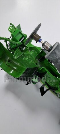 2x  John Deere STEEK-ASSEN  &Oslash; 4mm x 6.5mm t.b.v. ACHTERAS JD ZWART Gespoten Geleverd  1:32  Farmmodels Premium Line Series  