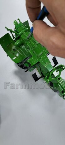 2x  John Deere STEEK-ASSEN  &Oslash; 4mm x 6.5mm t.b.v. ACHTERAS JD ZWART Gespoten Geleverd  1:32  Farmmodels Premium Line Series  