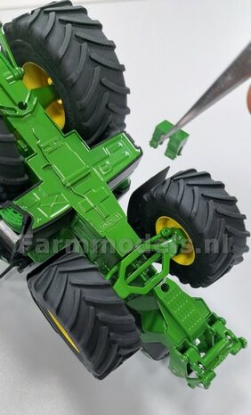 John Deere 8R 410 VOORAS VERHOOG SET, RESIN,  John Deere GROEN Gespoten geleverd 1:32    Farmmodels Premium Line Series