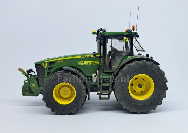 Verbouw voorbeeld: John Deere 8530 op brede banden met fronthef