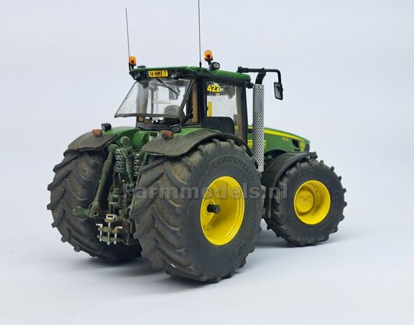 Verbouw voorbeeld: John Deere 8530 op brede banden met fronthef