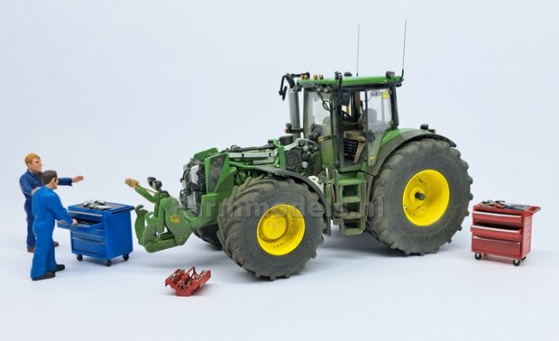 Verbouw voorbeeld: John Deere 8530 op brede banden met fronthef