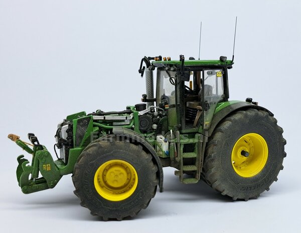 Verbouw voorbeeld: John Deere 8530 op brede banden met fronthef