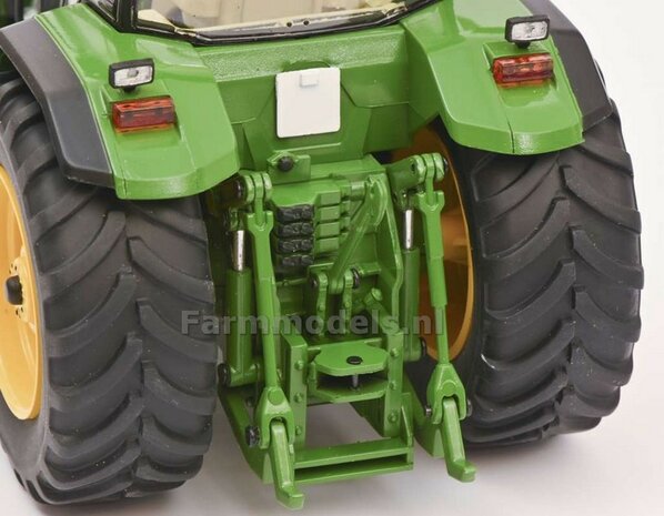 John Deere 8400 1:32 Schuco S07875    PRE ORDER