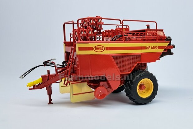 2x Naafdop &Oslash; 8mm  Resin, KRAMPE ROOD  (Vicon HP1600 Margemodels ROOD) gespoten geleverd  1:32  Farmmodels 