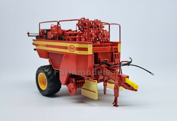 Vicon HP 1600: 2x Vredestein Banden &Oslash; 44.3 mm met RESIN Velgen + POLYSTYREEN PROFIEL 4x4x54mm BLANK geleverd  1:32   Farmmodels Custom Line Series  