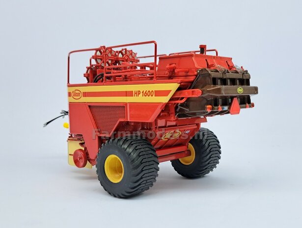 Vicon HP 1600: 2x Trelleborg Banden &quot;WIDE&quot; &Oslash; 42.2 mm met RESIN Velgen + POLYSTYREEN PROFIEL 4x4x54mm BLANK geleverd  1:32   Farmmodels Custom Line Series  